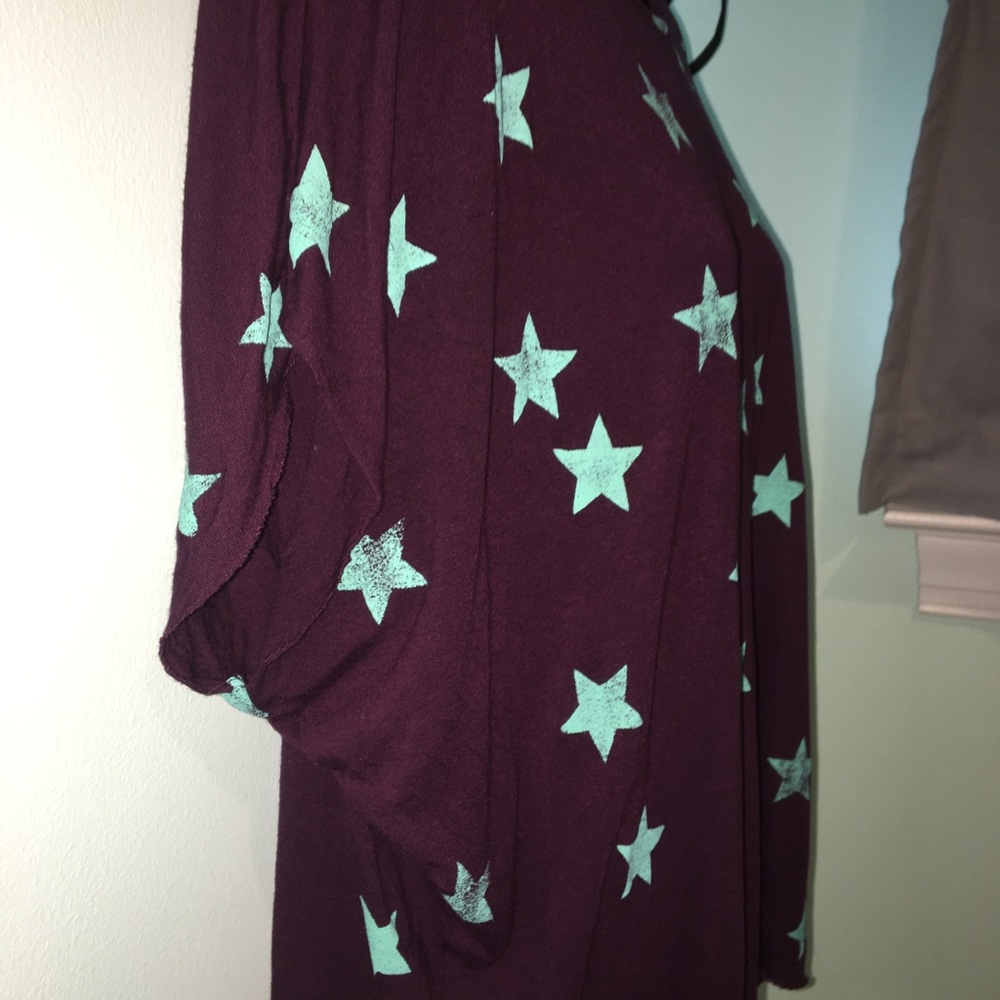 Star Patterned Empyre Top - Picture 3 of 3